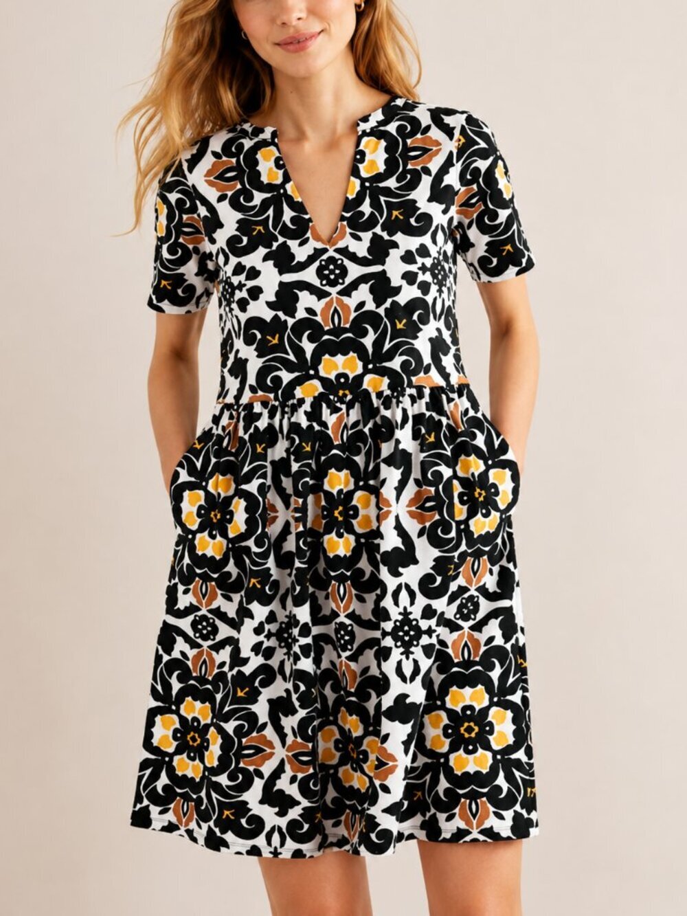 Boden Easy Notch Jersey Shift Dress Black White Yellow Damask Tiled Print SZ 6